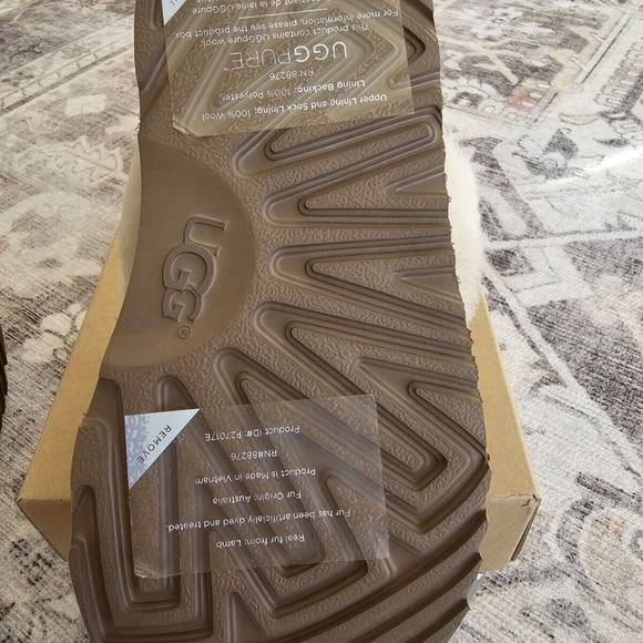 UGG KIDS GIRLS SIZE 11 CHESTNUT COZY II SUEDE SLIP-ON SLIPPERS New - Picture 9 of 10